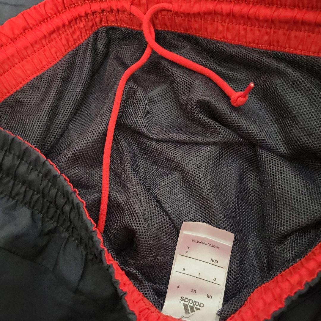 アディダス　adidas ウィンドブレーカー 上下セット　スポーツ　運動