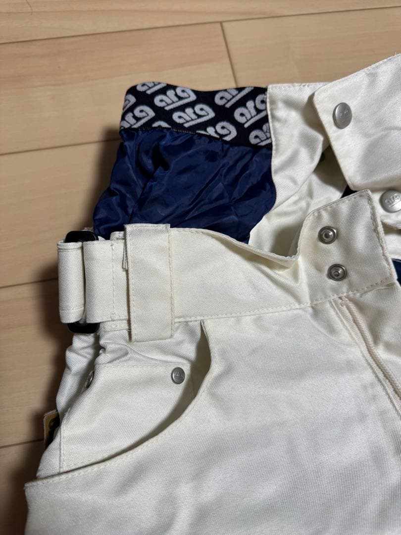 女性用スキーウェア ネイビー【M】/ホワイト【S】