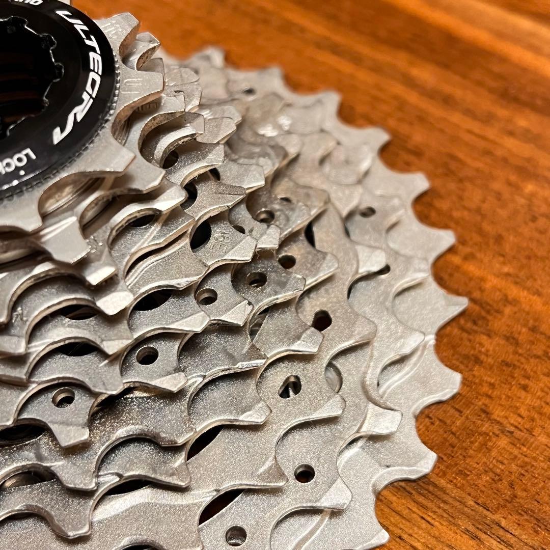 美品　シマノ　アルテグラ CS-R8100 11-30T 12速用スプロケット