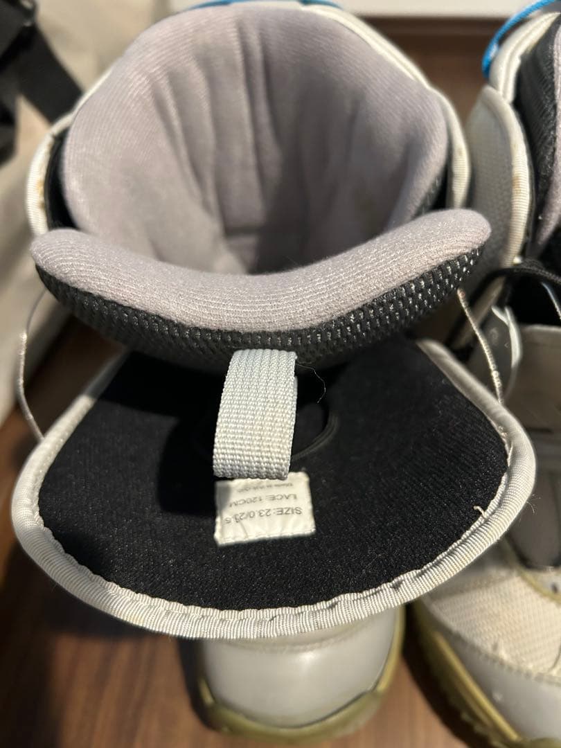 SALOMONスノーボード板＋ビンディング＋ブーツセット【お値下げ中】