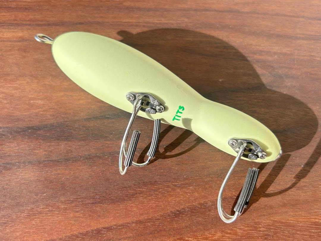 ティート　teat イーブー　蓄光