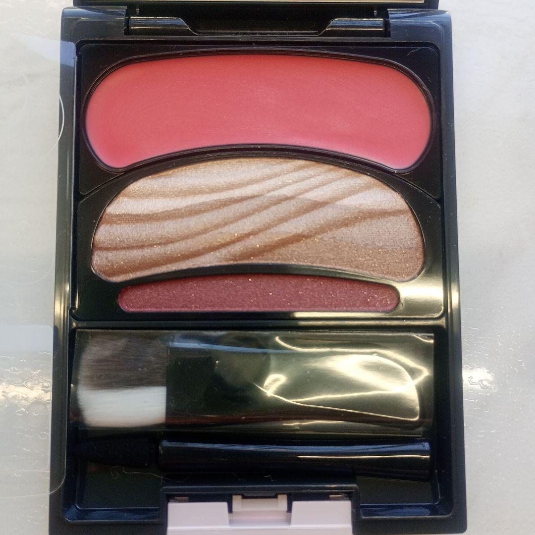 2月限定価格AUBE ブラシひと塗りシャドウN15 レッド