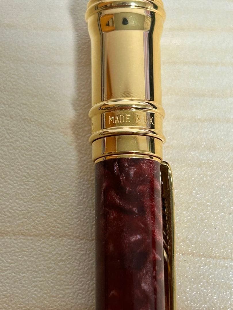 Parker デュオフォールド　ボールペン マーブルレッド