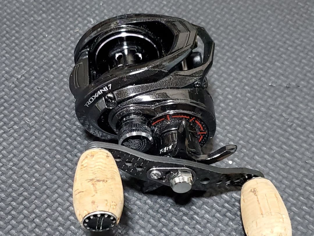 アブ・ガルシア ロキサーニ7 コルクハンドルノブ DFLノブ付き！