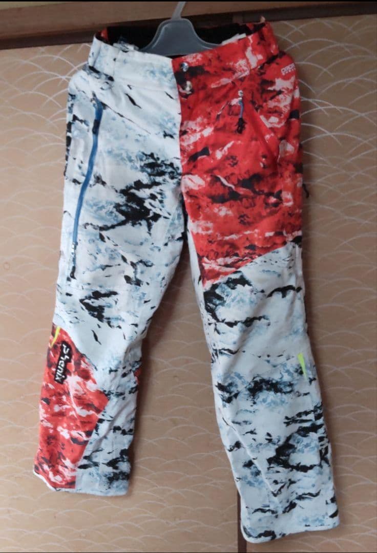 b クリーニング処理済み
phenix フェニックス ウエア
サイズ M