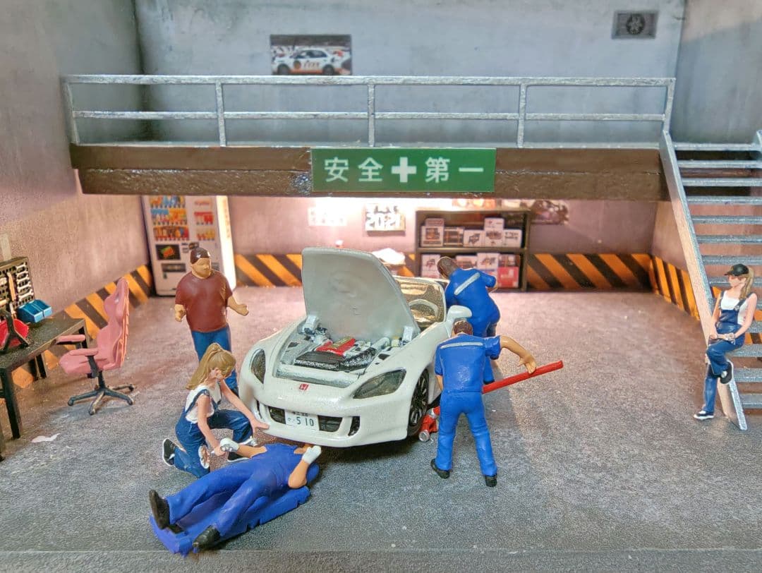 1/64 ジオラマ修理工場、ジオラマ風景、フィギュア付きLED照明