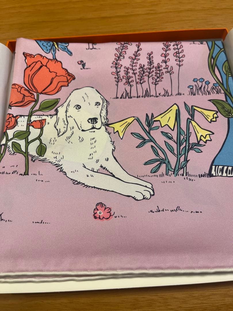 お値下げ！新品エルメス 2026SS カレ90 ル・ポミエ・セリエ　HERMES