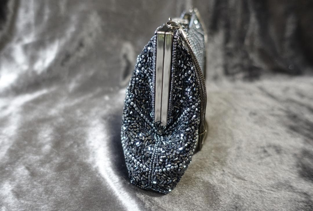 東京ソワール 　 クラッチバッグ　パーティーバッグ　ビーズ