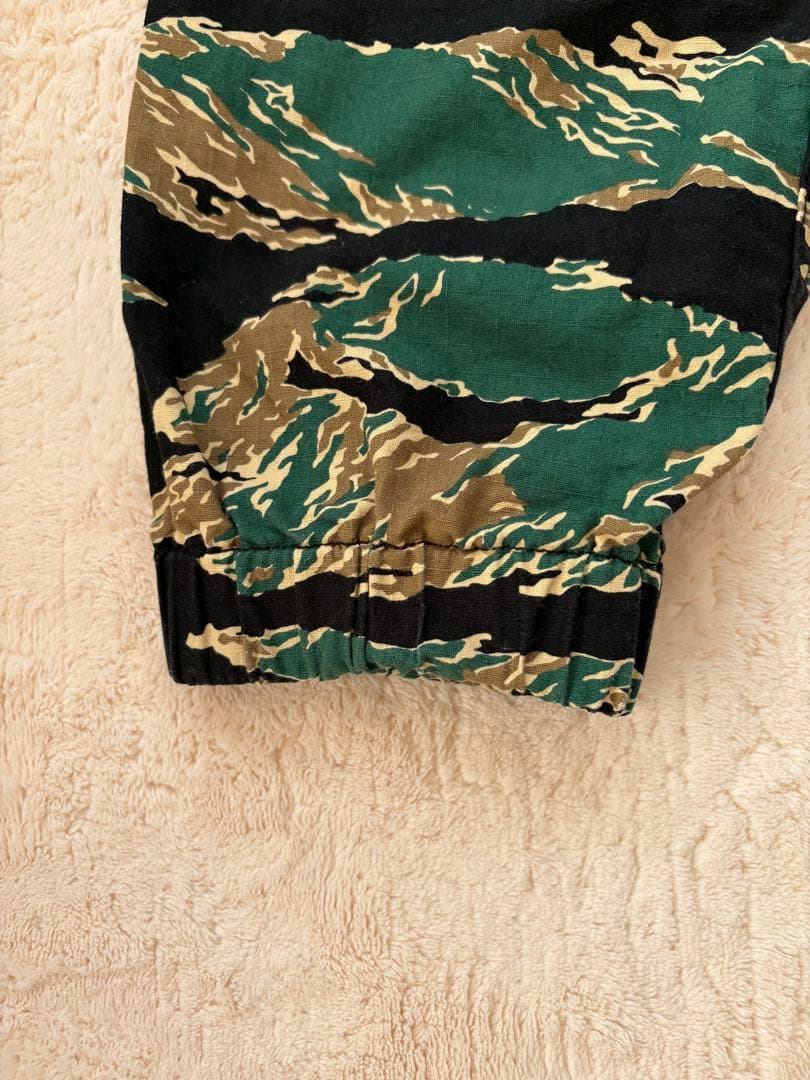 A BATHING APE 迷彩パンツ