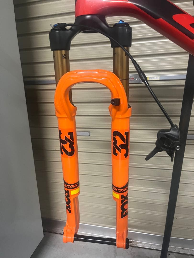 SCALE RC 900TEAMサイズM FOX 32 Factory SC