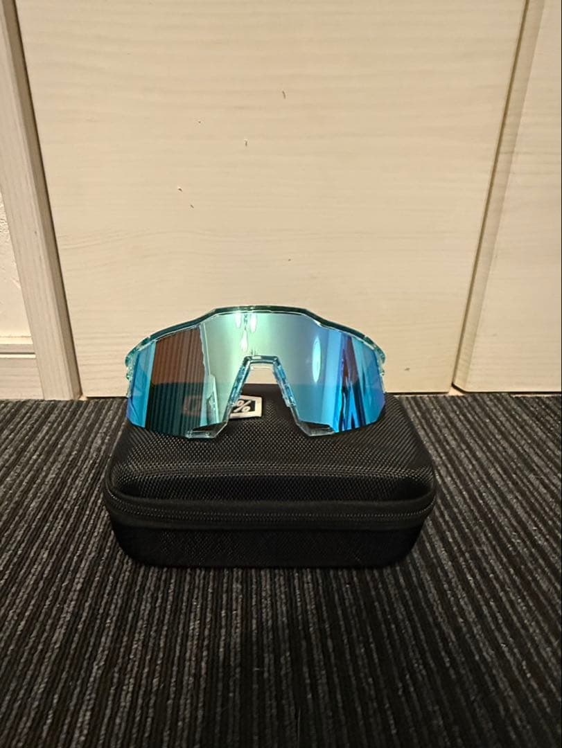 100% スポーツサングラス クリア/ブルー ケース付き