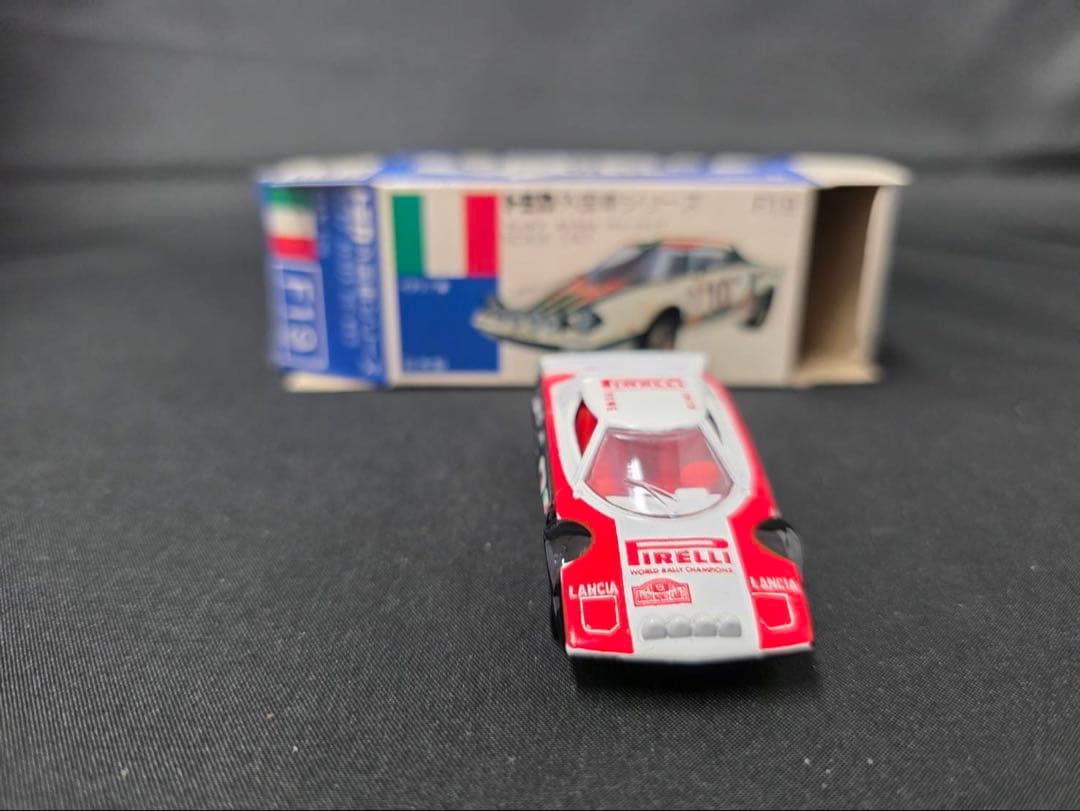 トミカ青箱F19ランチア・ストラトスラリータイプ(日本製)