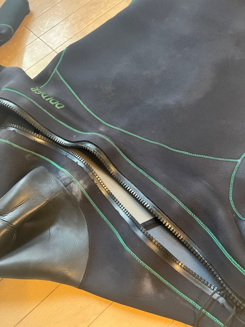 新品なら13万前後の価値　ドライウエットスーツ　ブーツ付　国産ハンドメイド　XL