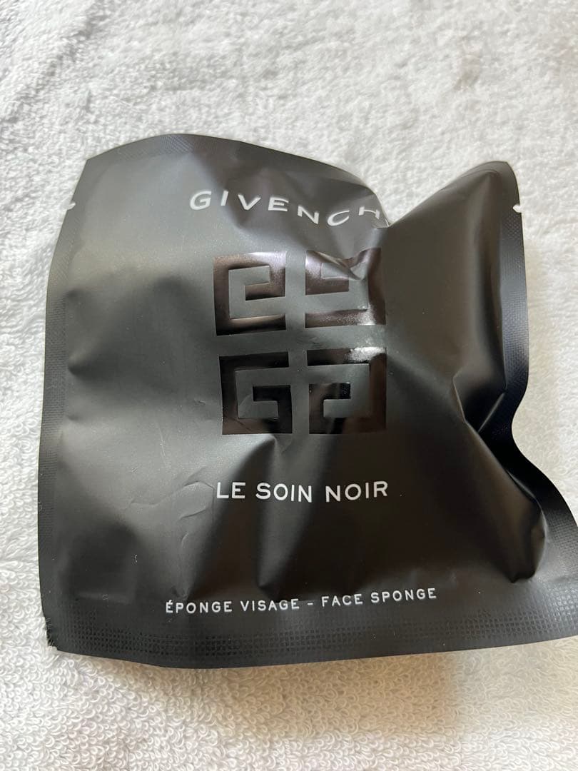Givenchy ソワンノワール　洗顔料
