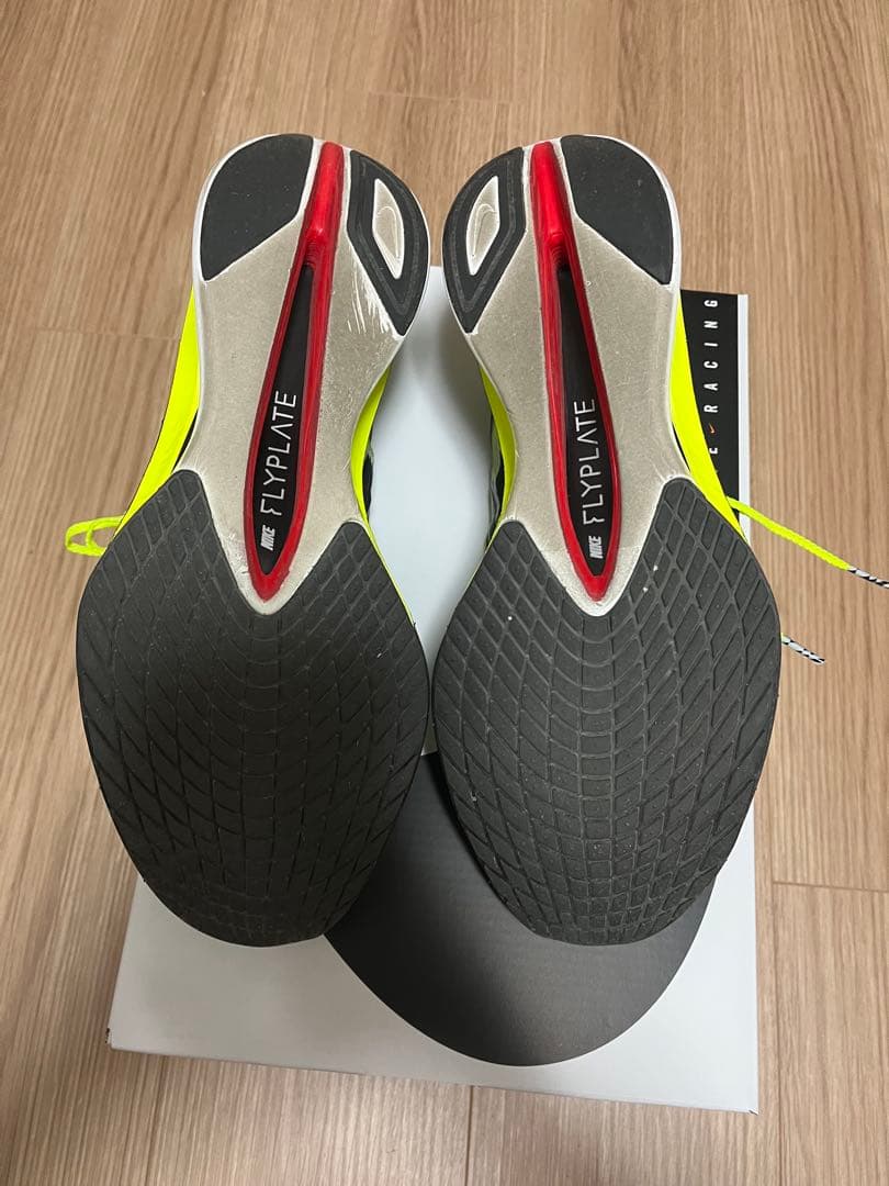 NIKEナイキヴェイパーフライ4 27.5センチ