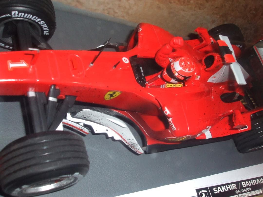 未開封　フェラーリ　F２００４　シューマッハ　＃１　バーレーン　マテル　１／１８