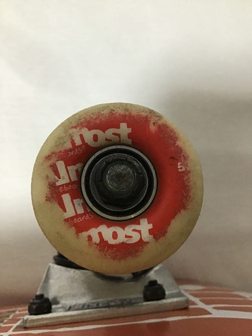 マジェンタスケートボード　コンプリート+ウィール付き　RYUです。