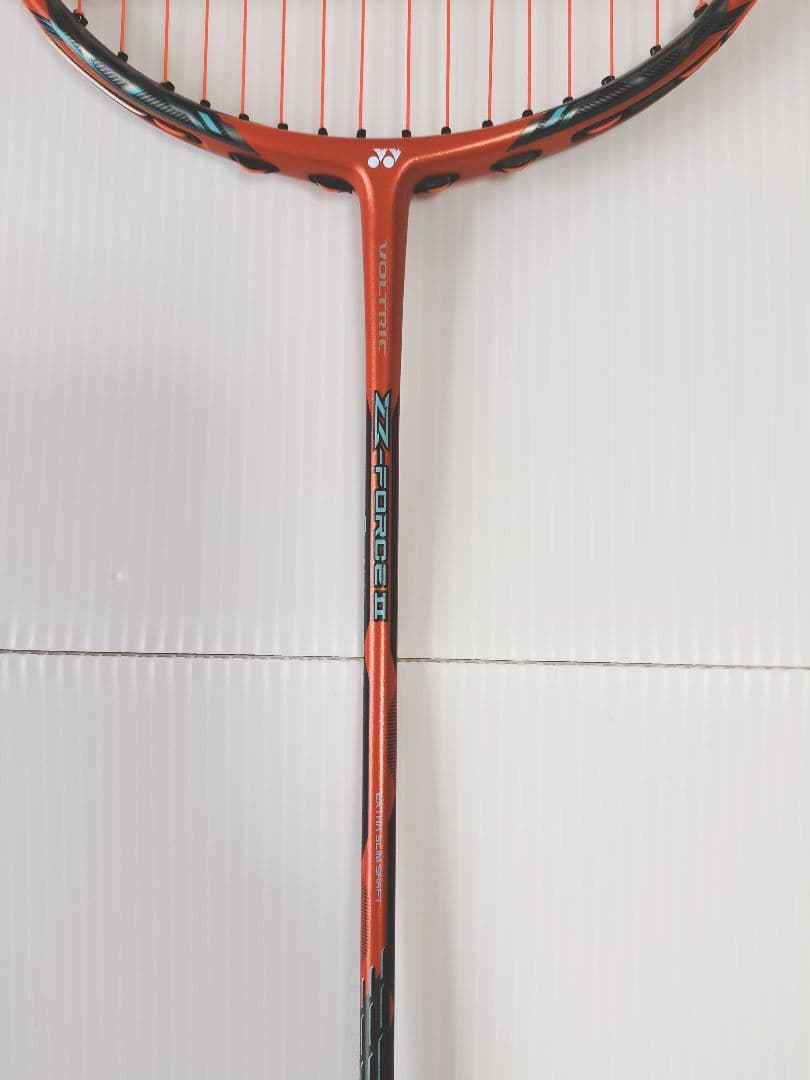 ボルトリック　zフォース2　bp　ヨネックスバドミントンラケット　限定色