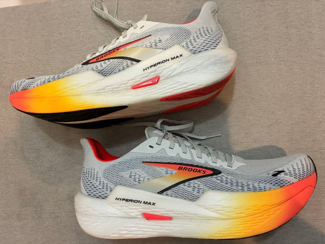 ブルックス　ハイペリオンマックス2/BROOKS Hyperion Max2