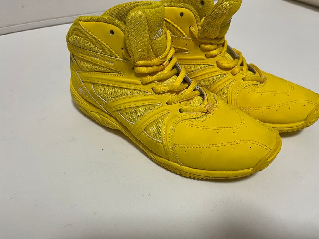 【極美品】ミズノ ウェーブダイバース ハイカット スニーカー 23.5cm