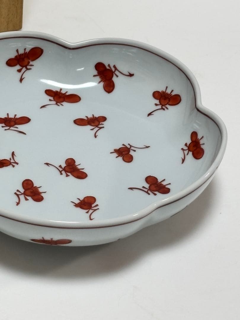 源右衛門窯　赤絵梅花 鉢（梅型）　有田焼