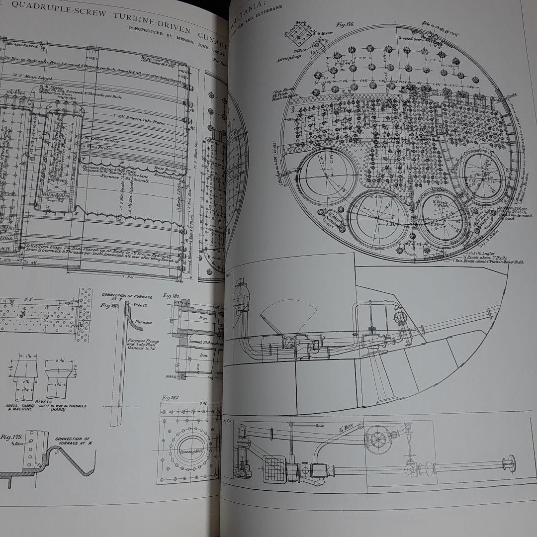 「豪華客船アキタニア: 四重ねじタービン駆動のキュナードライナー」（英語版）