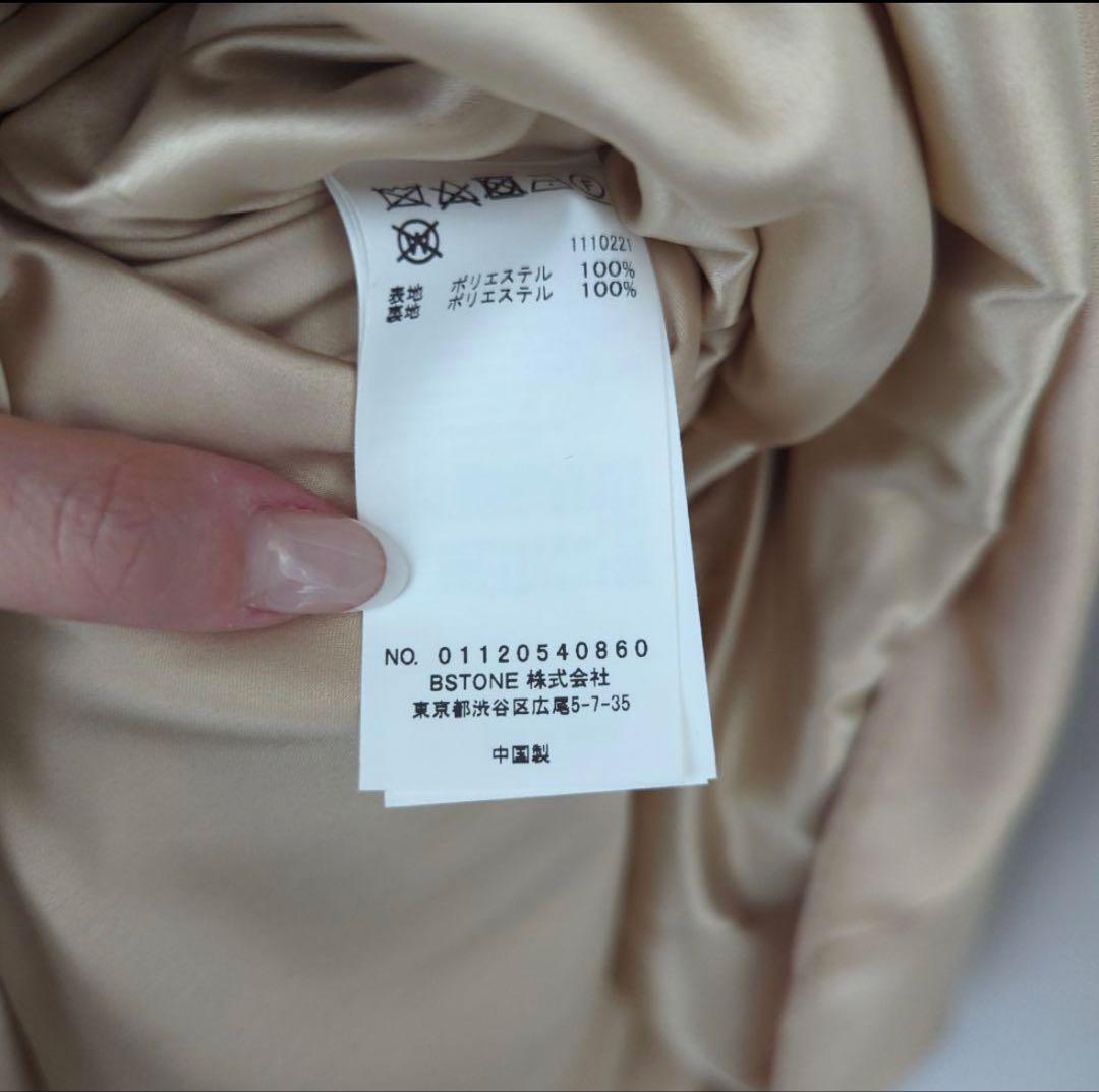 本日お値下げ中AmeriVintage　QUEUE BUTTON DRESS