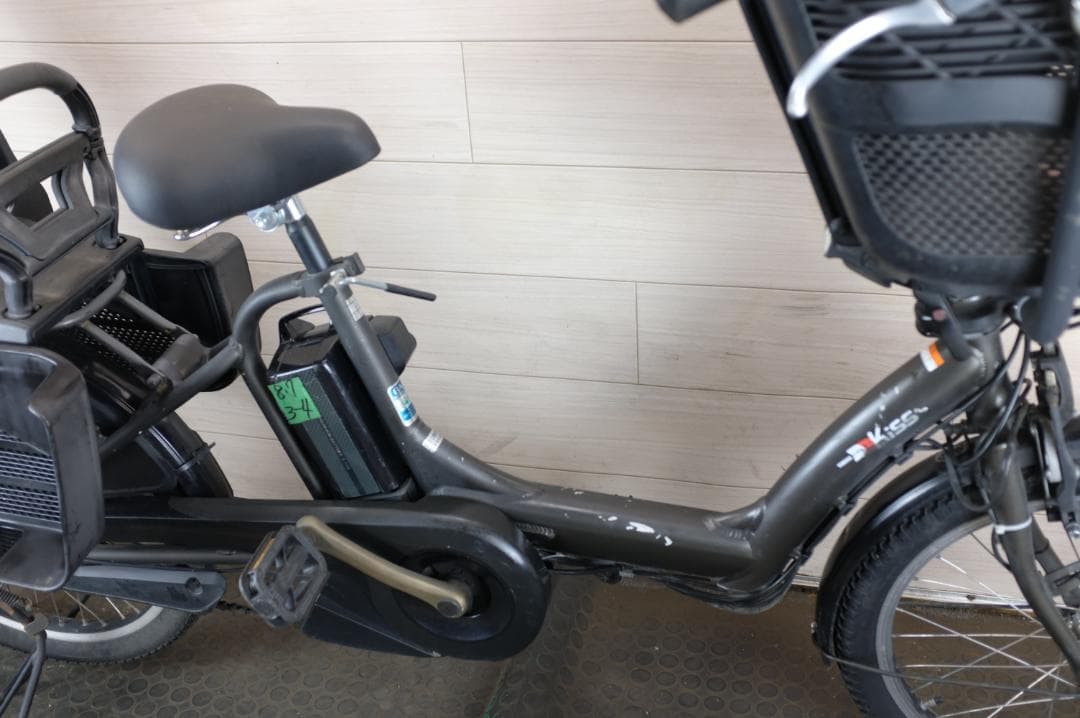 電動自転車ヤマハPAS　KISS　20インチ　3段　8.7Ah充電器あり
