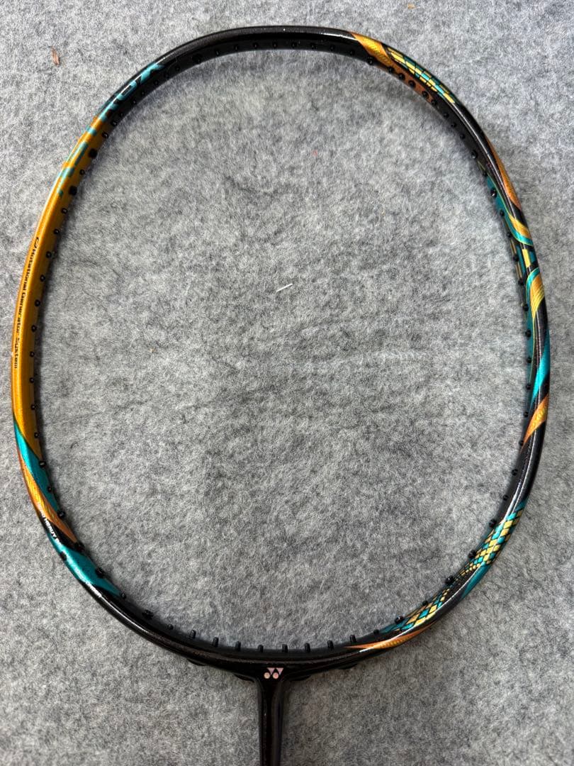 バドミントンラケット 88d pr