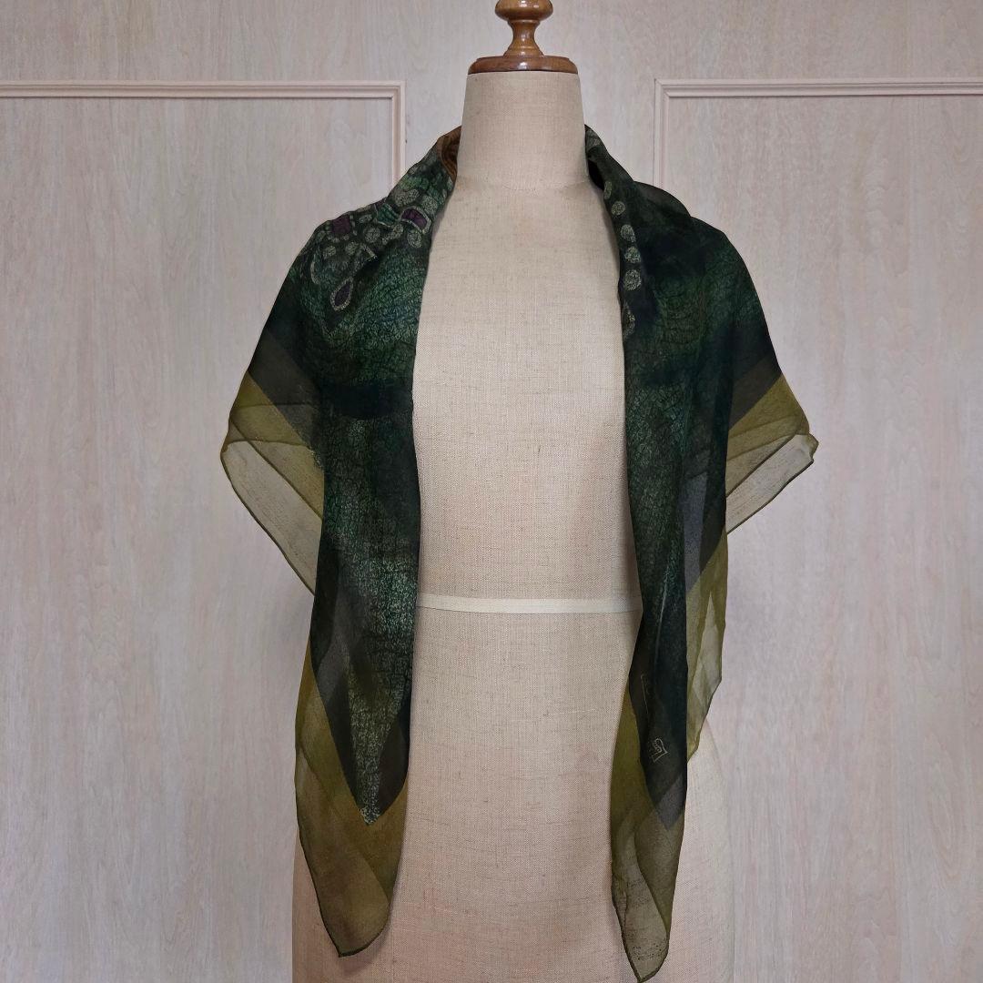 ロメオ・ジリ　シルクシフォン スカーフ グリーン系 女性デザイン