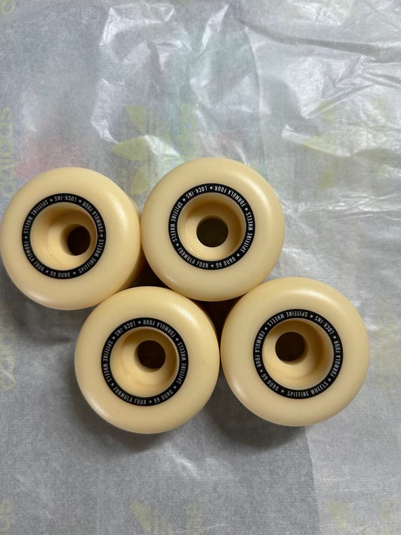 スピットファイア　ロックインズ　LOCK-INS ウィール 52mm 99A