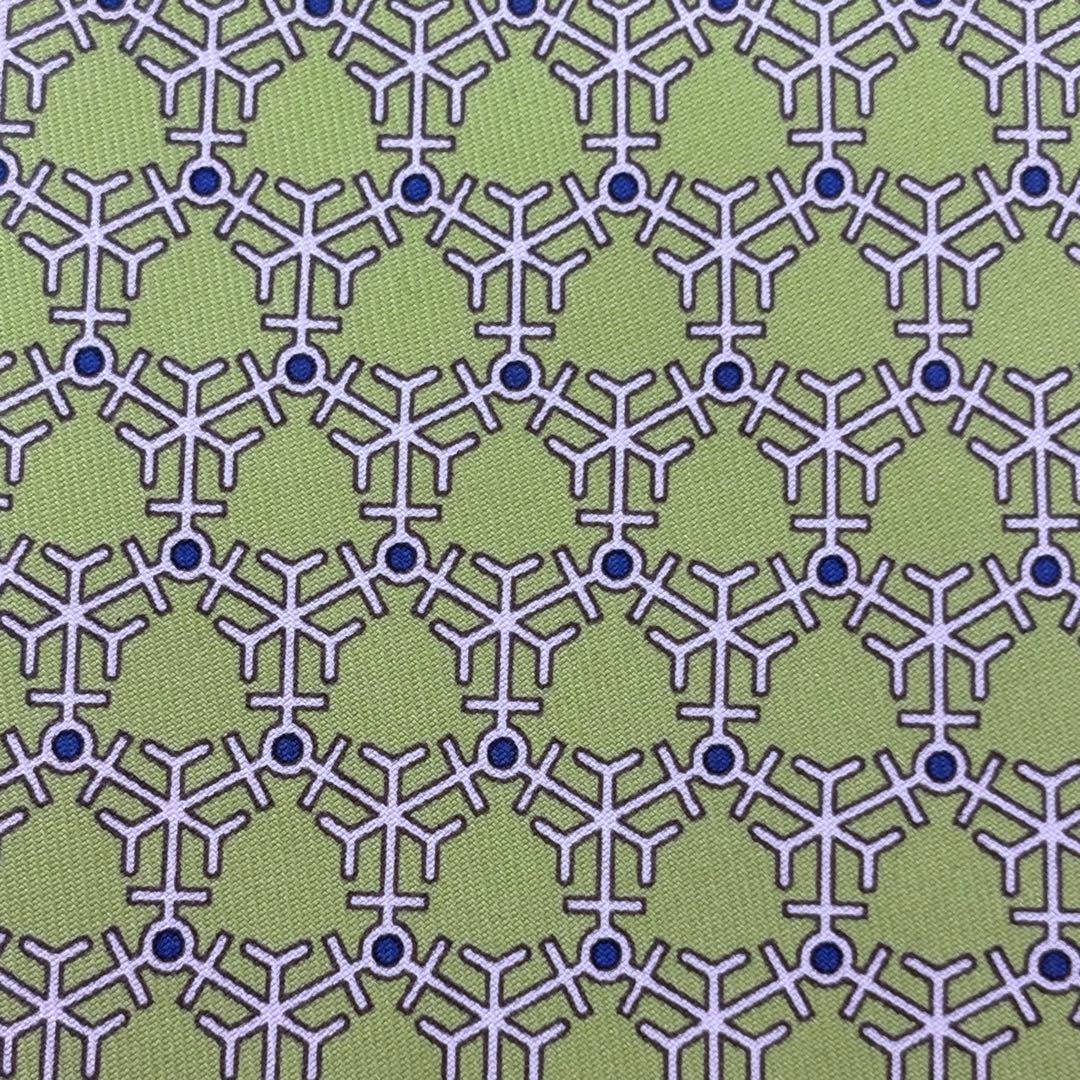 Hermesエルメスネクタイ新品タグ付　雪結晶　総柄