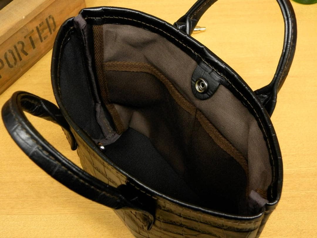 ☆XSサイズ☆迫力のクロコ型押レザー小型ミニトートバッグ！日本製　ブラック黒