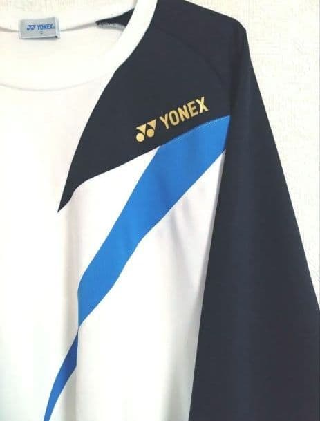 YONEXヨネックスホワイト系店舗限定品ロングスリーブウェア