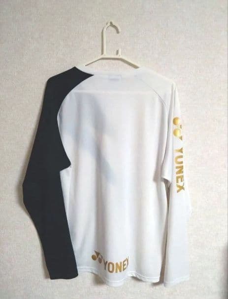 YONEXヨネックスホワイト系店舗限定品ロングスリーブウェア