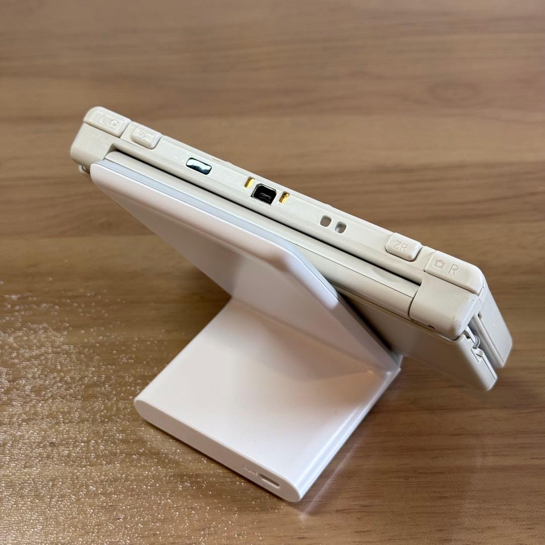 4-270 Newニンテンドー3DS ホワイト