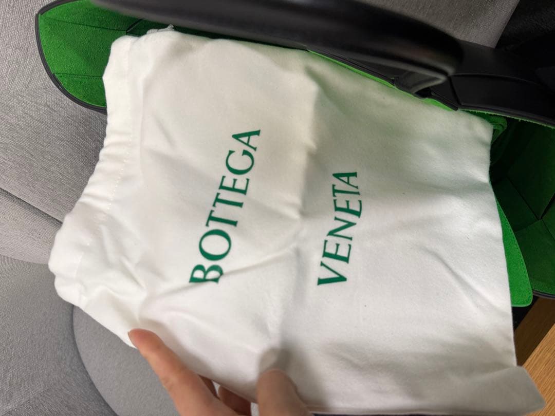 BOTTEGA VENETA ラージアルコBlackGreen