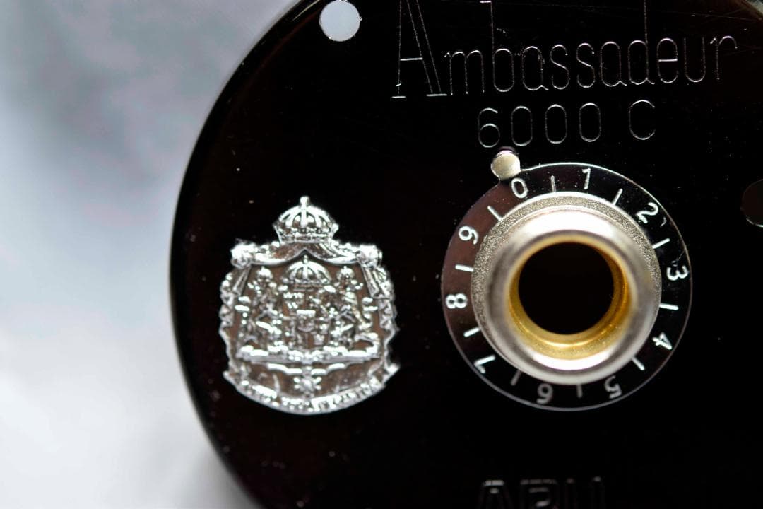 ABU アンバサダー6000c side plate y1262-469