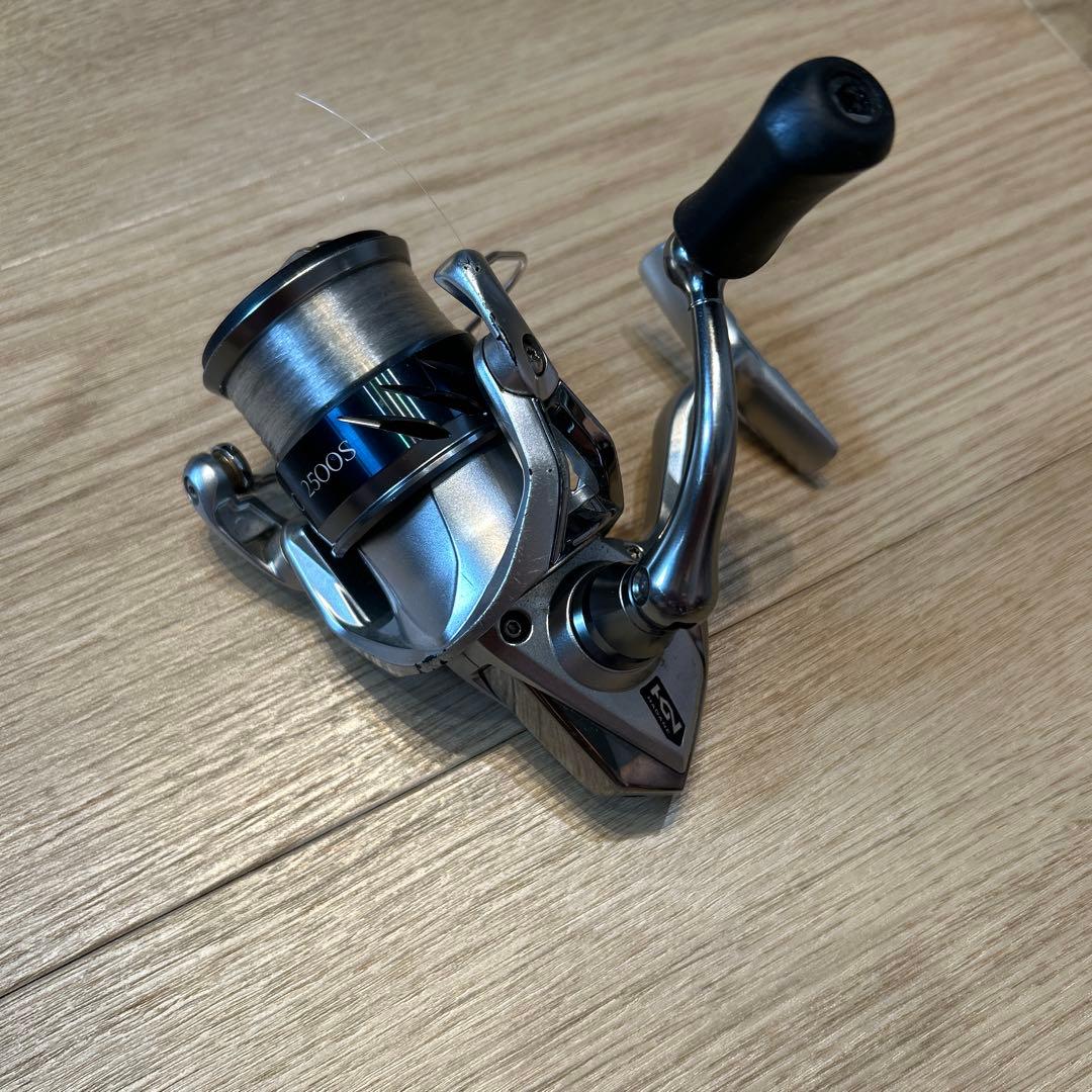 SHIMANO 19ストラディック2500s 使用感あり