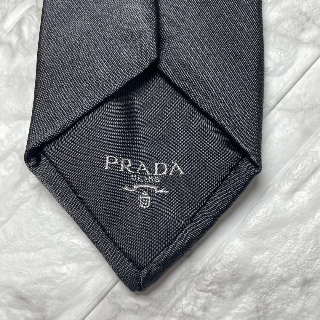 未使用級　プラダ　PRADA ネクタイ　ソリッドタイ　ブラック　スーツ　刺繍