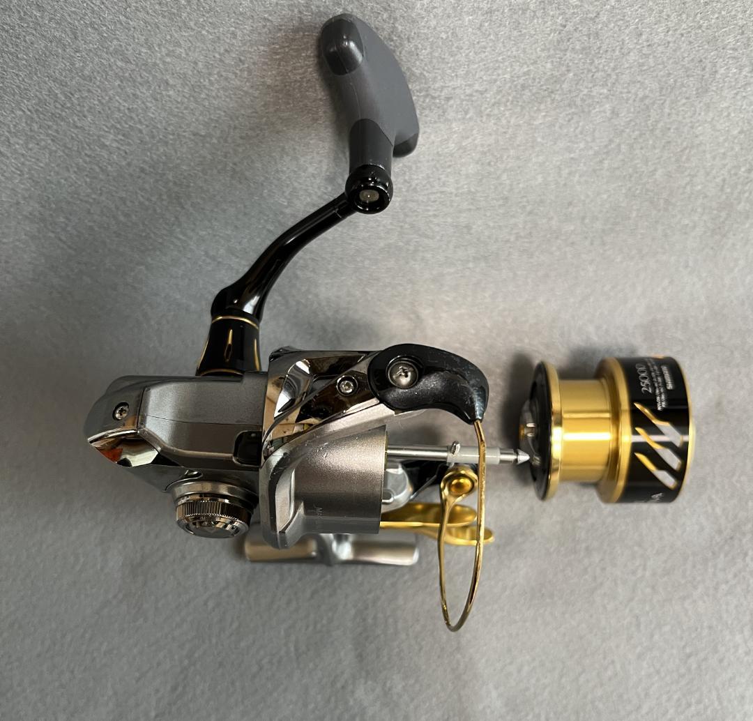 BB-X DESPINA 2500DHG リール