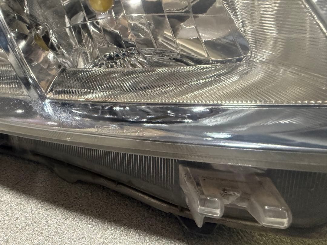 30プリウス 前期 S ヘッドライト 研磨後クリア塗装済