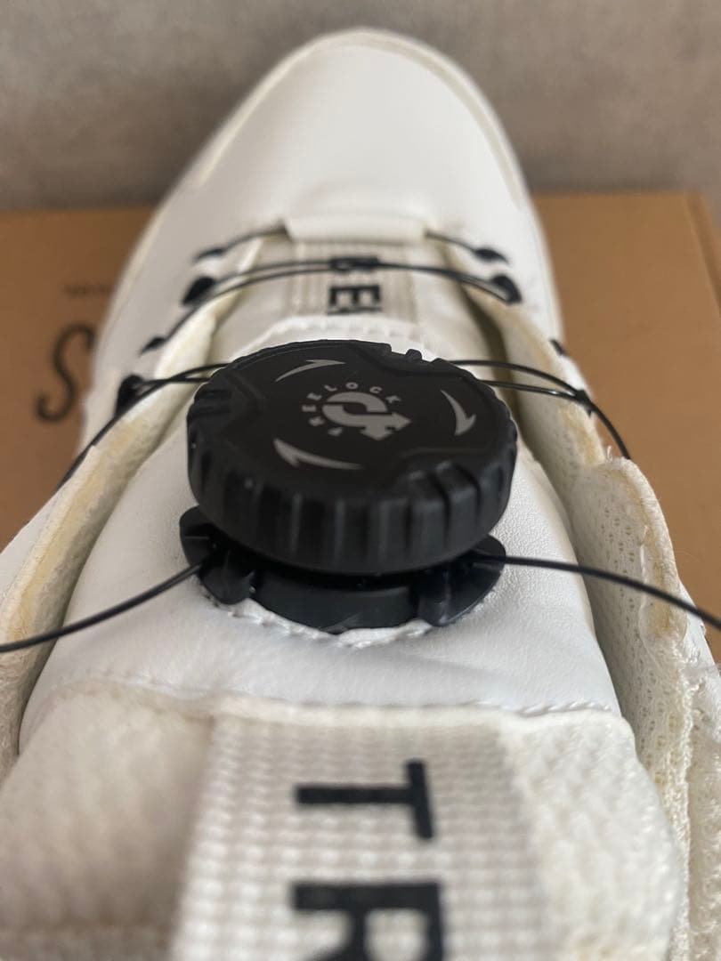 BEAXIS バランスコアターフ　白