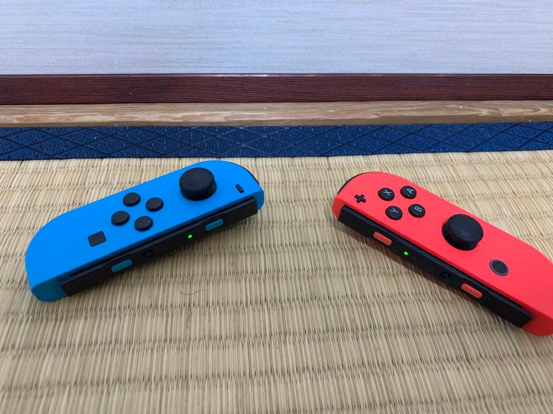 Nintendo Switch 本体 青/赤　写真にある物が全てになります