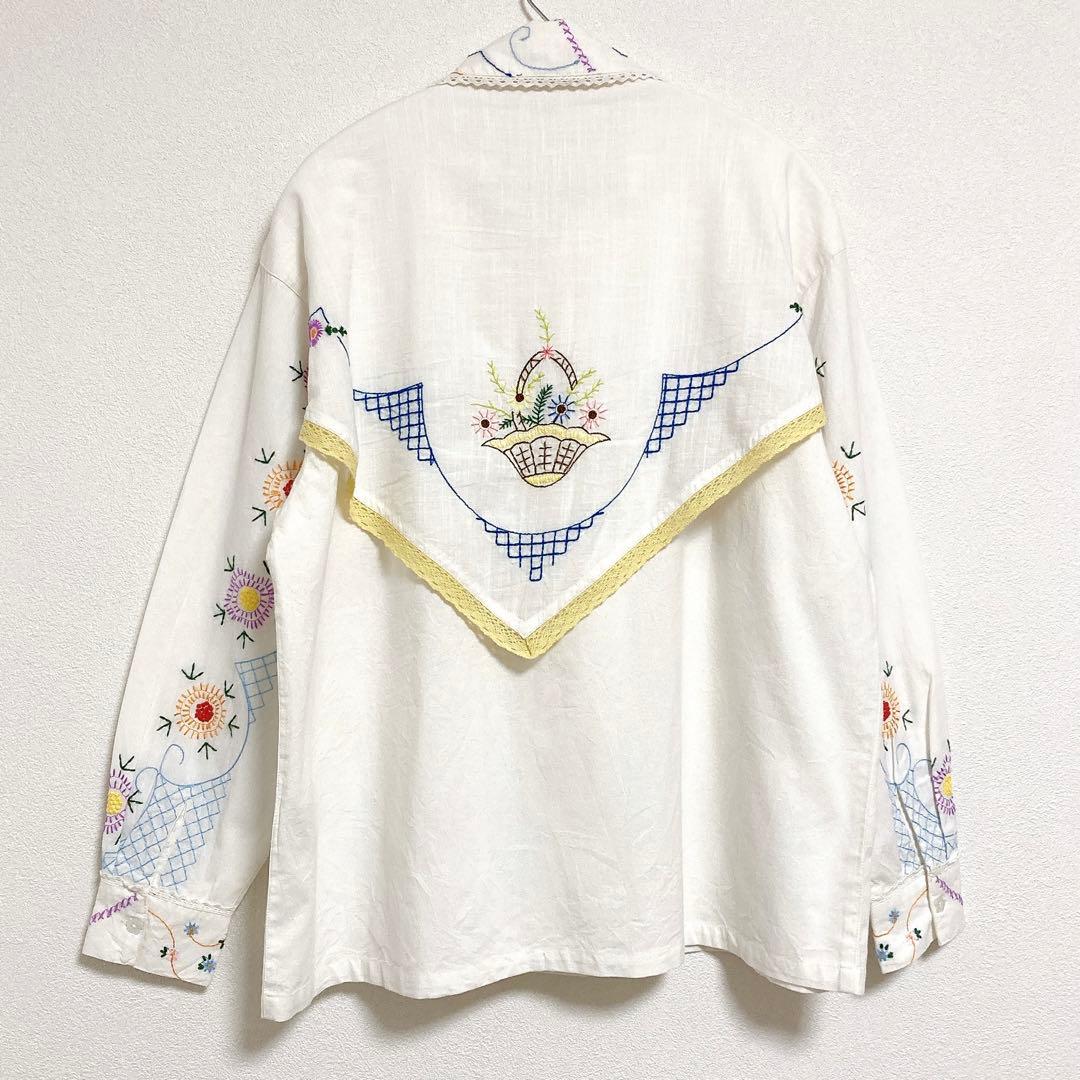 2025✨ Freada　アンブレラヨーク刺繍シャツジャケット　F　花柄　白