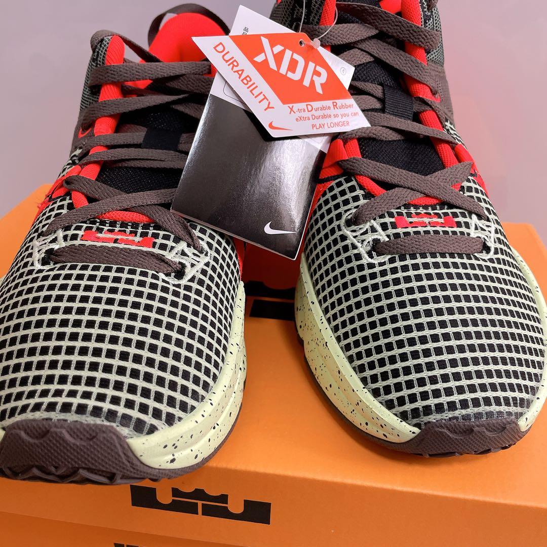 新品NIKEレブロン ウィットネス 7メンズスニーカー25.5cm