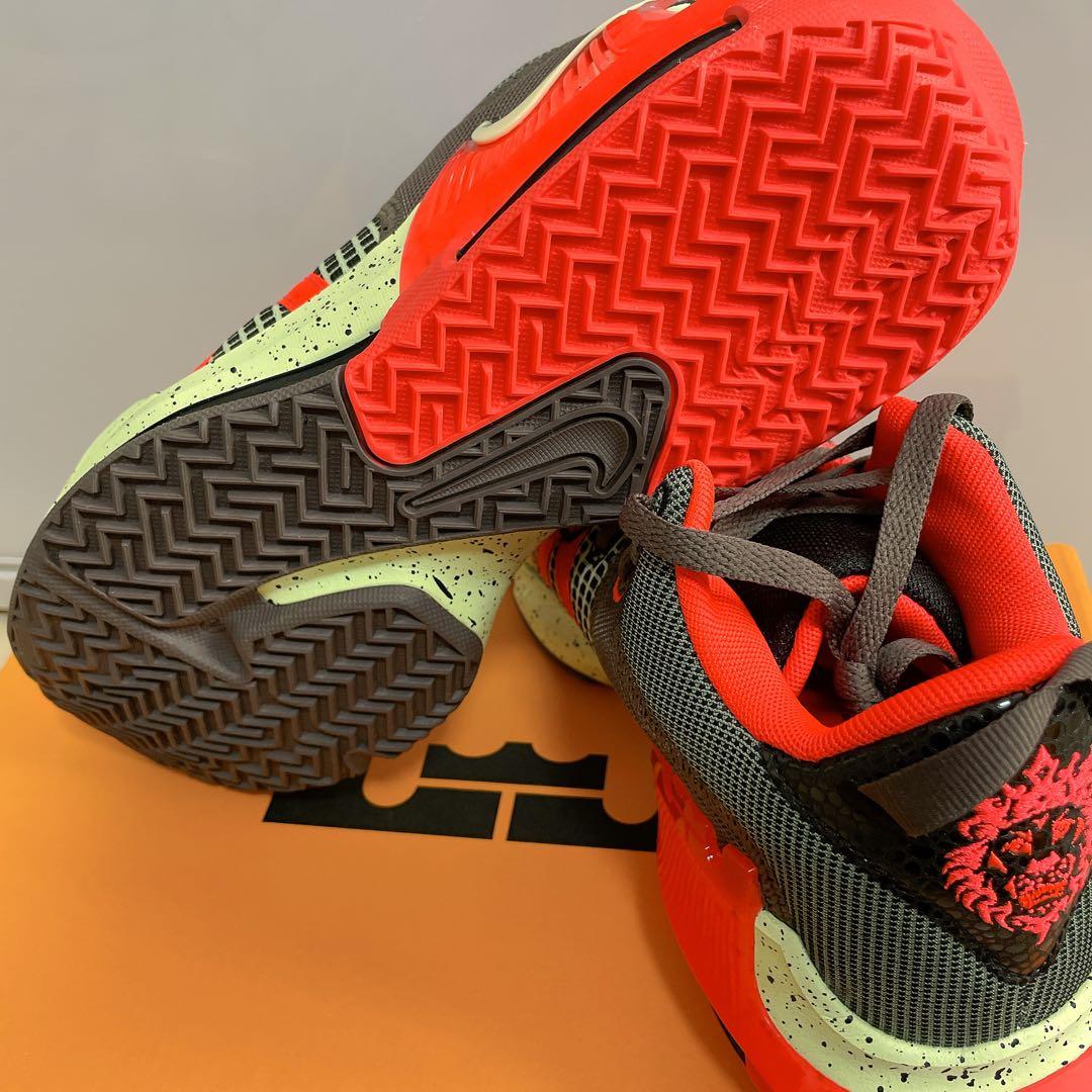 新品NIKEレブロン ウィットネス 7メンズスニーカー25.5cm