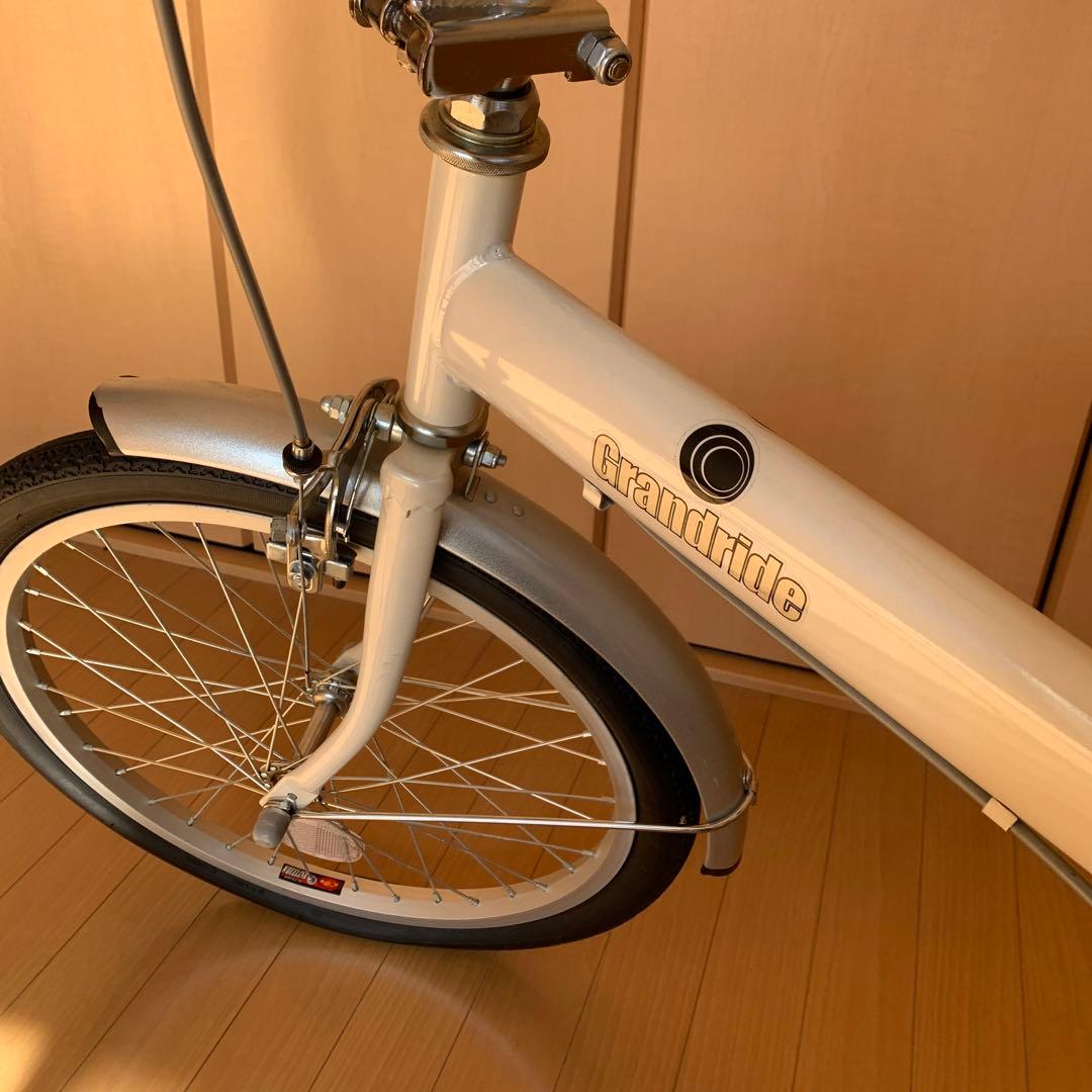 新品・未使用　２０インチ　折りたたみ自転車 パールホワイト