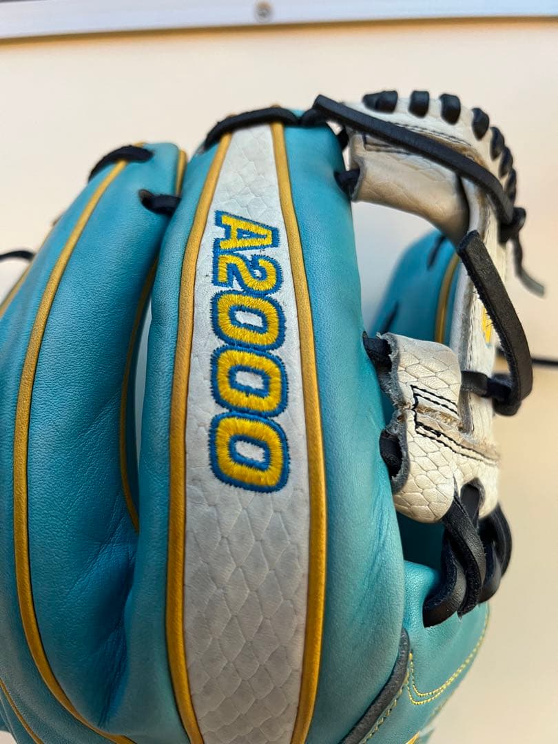 Wilson A2000 青/黄色 硬式グローブ　日本未発売