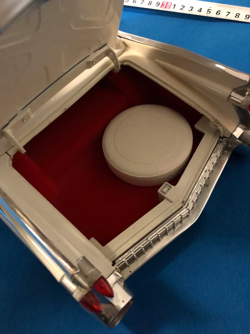 スリンキー　ミニカー1/12 CADILLAC ELDORADO